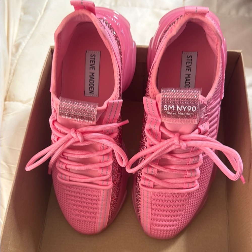 Steve Madden Pink Sneakers - Picture 3 of 3